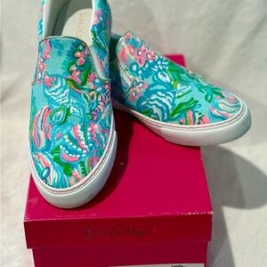 EUC - Size 8 Lilly Pulitzer Women's Floral Slip-On Shoes - Blue and Pink